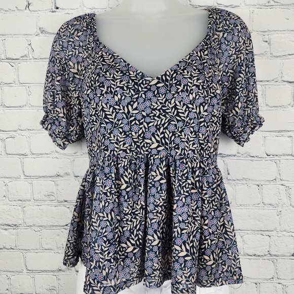 Mi Ami Floral Puff Sleeve Top - Picture 1 of 5